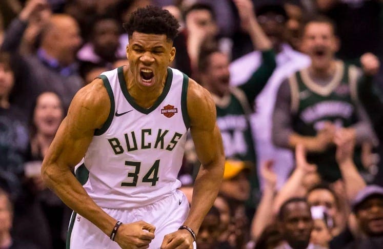 湖人队面临东契奇挑战，专家建议交易里夫斯以应对竞争